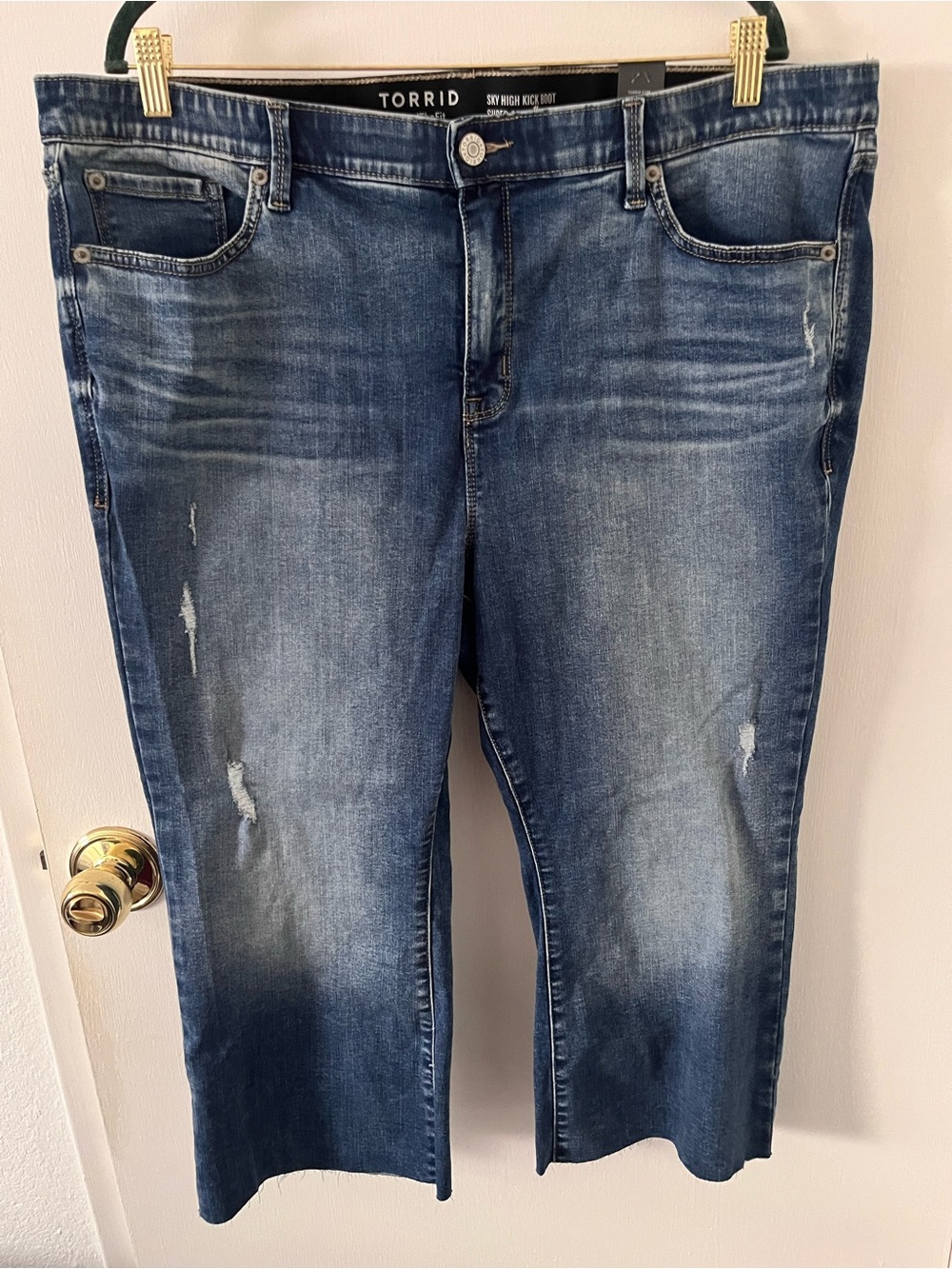NWT Torrid Women's Jeans Blue Sky High Kick Boot Super Soft Raw Hem Size 20S